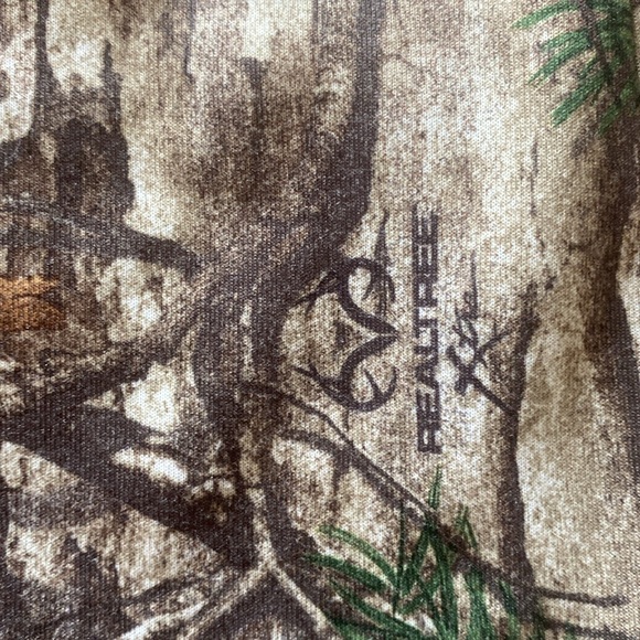 Under Armour RealTree Fitted Heat Gear Shirt Size XL - Picture 9 of 16